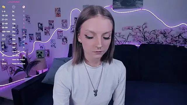 Golden_dawn — Show tongue