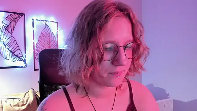 Hailey_Foxy — massage boobs