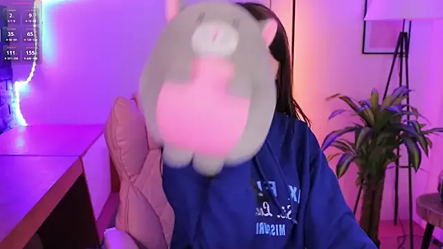 Hailey_Green — take off 1 thing