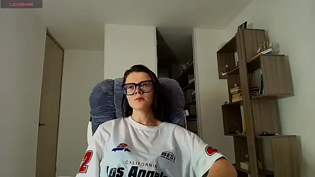 Hannah______ — masturbate