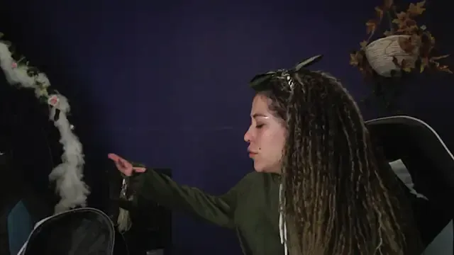 Avatar of Hellen_dumont