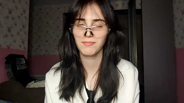 Hervell_Motti — all air kiss my room