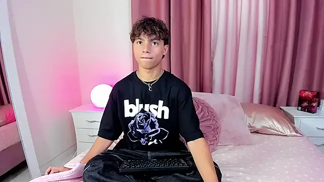 Honeymoon_sariel — jerk off your cock my birthday boy!