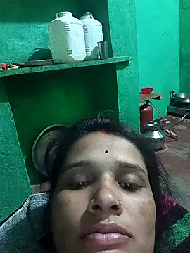 Hoty_girl_143 — Freechat on StripChat