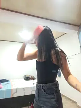 IAM_SARAH — Fingers in pussy