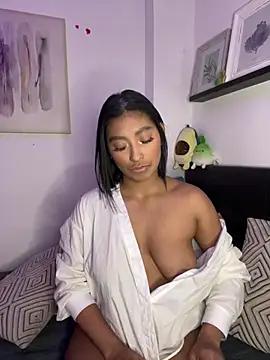 Isabella_fasilier from StripChat is Freechat