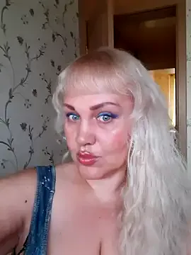 IsabellaBoni — Spank ass25  and fingers