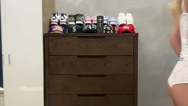 itssosierra — shorts off