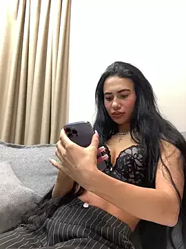 itsyourgirltee — Freechat on StripChat