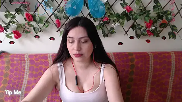 JackyEmma25 — Cum in boobs