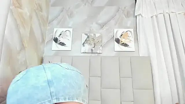 Jaslyn__Smith — fingering pussy inside