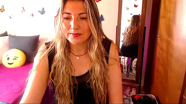 Jolie-Mature — Freechat on StripChat