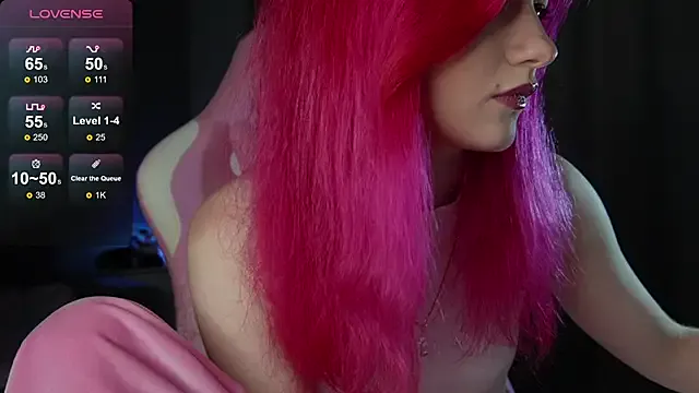 joyhannahh — NAKED TITS