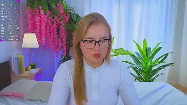 JudithWilson — show you my ass under skirt