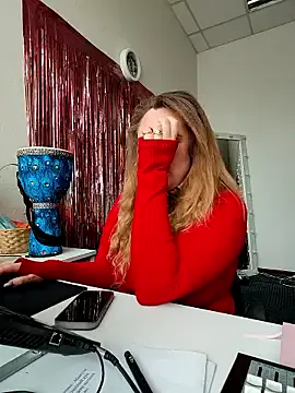 Juicy_PeachLux — Spank show