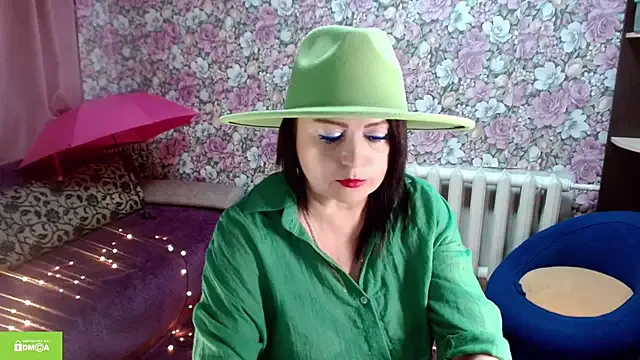 Julia-ru — show your legs in stockings and heels