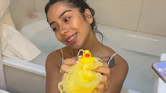 julia_mendes's avatar