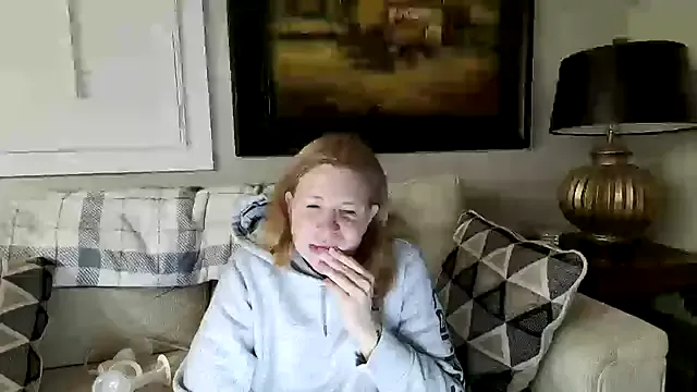 JulieHolliday — tie my tits with zip ties