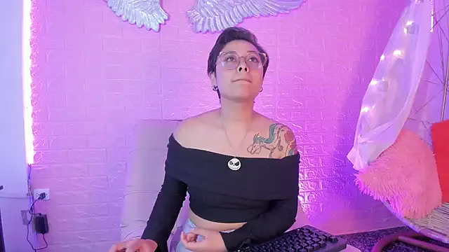 Avatar of Juliexxxtasy