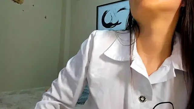 JuliSinAngel — toy in my ass