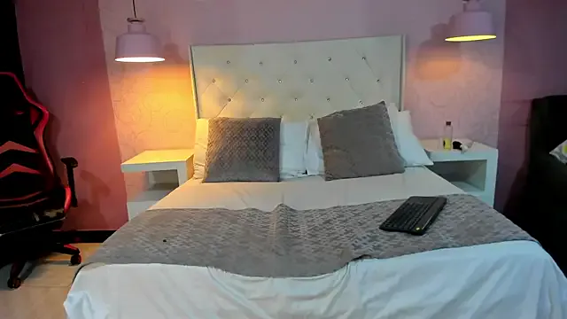 KarinaTylor — shake ass naked