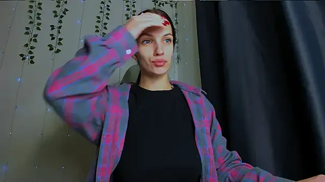 KarlaSim — shake tits and play nipples