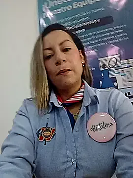 Katalina_S3xy — I oil my naked body in the office