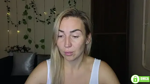 Kiss_julli88I — Wear a latex dress