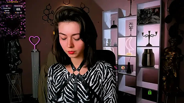 kitniss_dreamy — doggy style in panties 1 minute