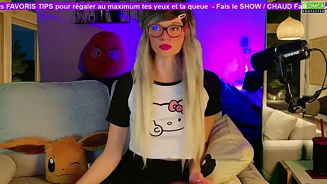 Kittychatte —  Pince Ttons  OU Pipe Bave +  LT