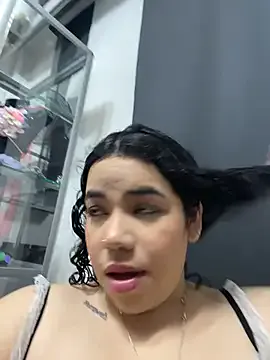 krisstenSantos — Fuck machine in my pussy