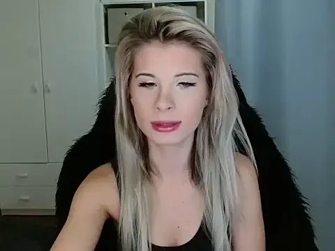 KristineGlow — Naugthy Show ...