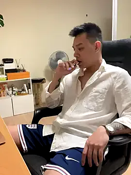 latava — Freechat on StripChat