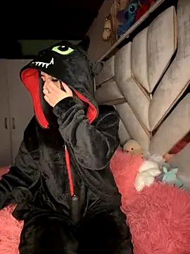 Laura-Khalifa — FULL NAKED