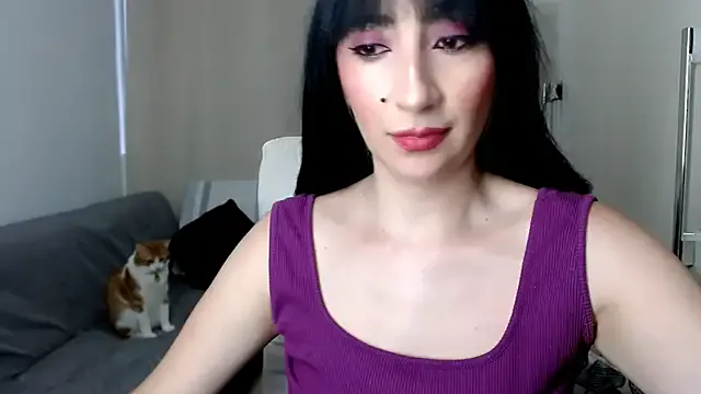 Avatar of Laura-pervert