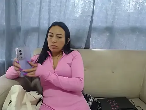 Laura_martin_ — kiss my friend