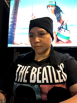 LauraReeves — Shower from head to toe and masturbation