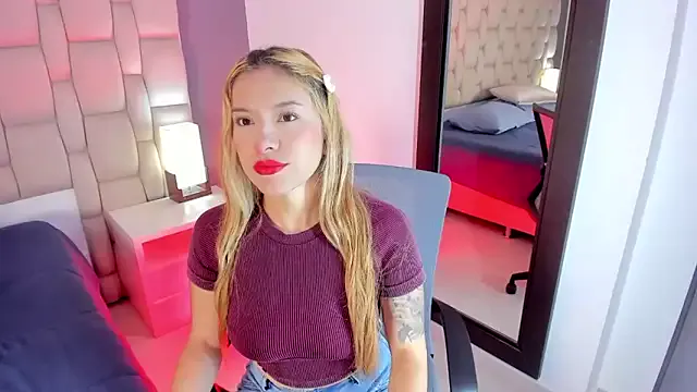 Avatar of LexxyBunny_