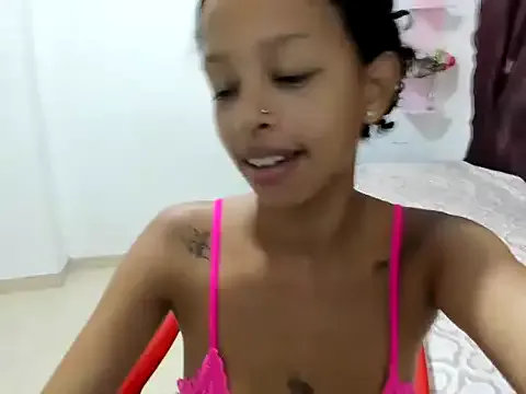 Liana_hot12 — show ass + dildo