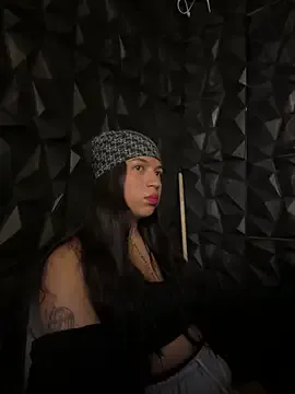 Avatar of lil_charme