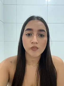 Lilly_Peach22 — Naked and shower