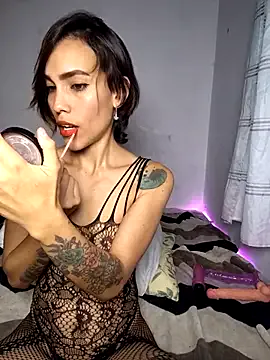 Lilo-skinny — Open my pussy and squirt 