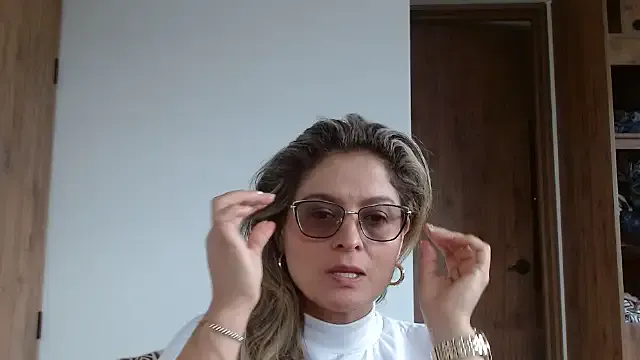 linda-mature43 — full nake masturbacion squirt