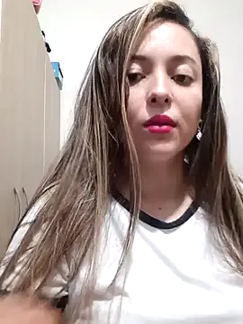 lindsay-rosee — squirt milk tits