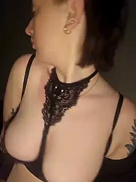 Lindsay_00off from StripChat is Freechat