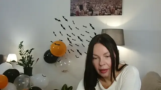 Avatar of LittleNicolee