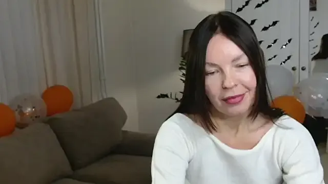 Avatar of LittleNicolee