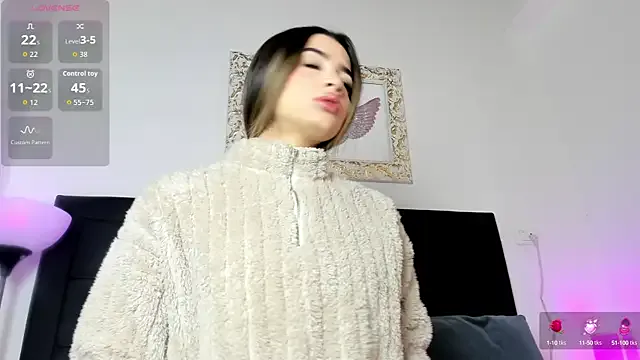 Avatar of Lola_Blondie