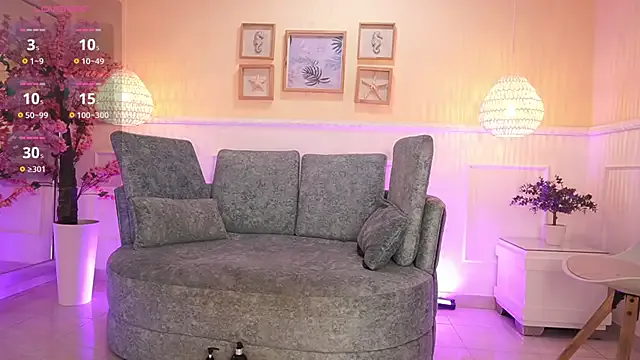 LoonaNyx — Doggy Spanks