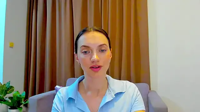 Avatar of LovelyeeMia